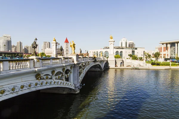 Modern bridge and building in Tianjin city of China — Stock Photo, Image