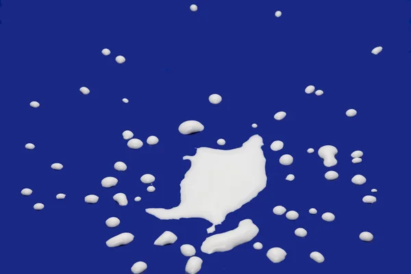 Druppels van melk — Stockfoto