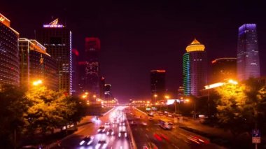 trafik guomao cbd içine aşağı bakmak gece, beijing, Çin