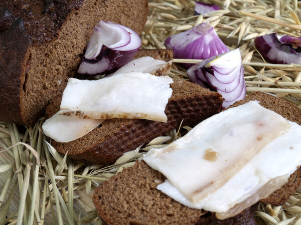 open sandwich with a lard