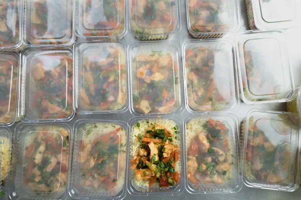 Dostawa Żywności Restauracji Biznesowy Lunch Ekologicznym Plastikowym Pojemniku Gotowy Dostawy — Zdjęcie stockowe