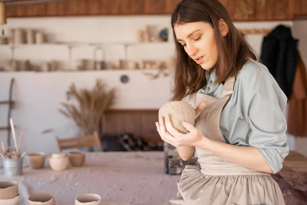 Female Sculptor Models Clay Pottery Bowl Artistic Craft Modeling — стоковое фото