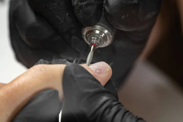 Woman Use Electric Nail File Drill Beauty Salon Nails Manicure — Fotografie, imagine de stoc
