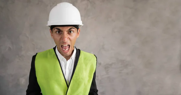 Young Muslim Architect Man Wearing Builder Safety Helmet Isolated Background — Stockfoto