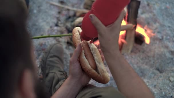 Sandwiches Fried Sausages Background Campfire Concept Adventure Travel Tourism Camping — Αρχείο Βίντεο