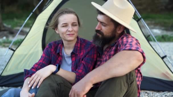 Young Couple Sits Tent Outdoor Recreation Lake Shore Communication Wonderful — Wideo stockowe