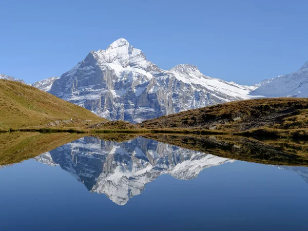Grindelwald Switzerland High Mountains Reflection Surface Lake Mountain Valley Lake — Stok fotoğraf