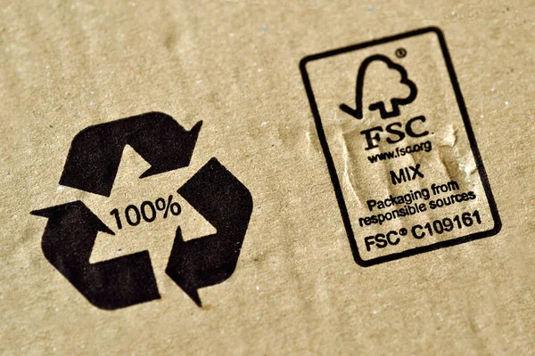 Recycling Symbol Auf Karton — Stockfoto