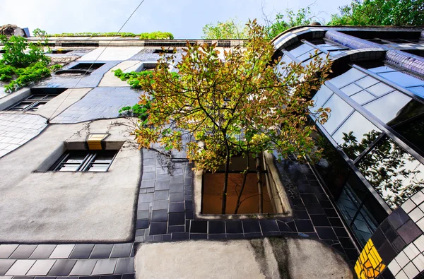 De hundertwasser house in Wenen — Stockfoto