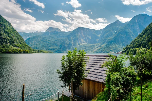 Bellissimo paesaggio montano di Hallstatt, villaggio in Austria — Foto Stock