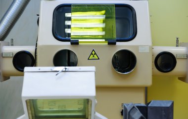 Hastanesi radyoaktif enjeksiyon üretimi için donatım