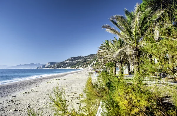 Playa vacía en invierno, Italia — Foto de Stock