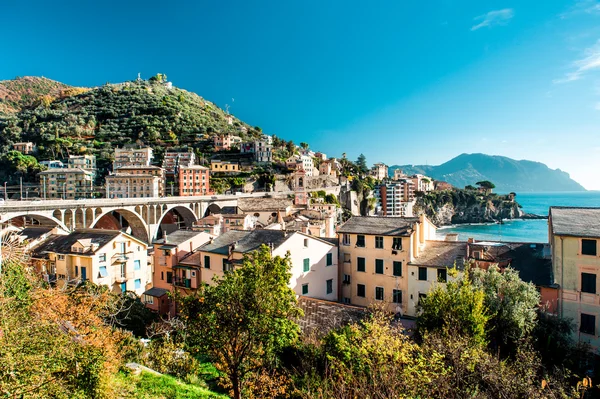 Güzel doğa manzarası. İtalyan köyün görünümü — Stok fotoğraf