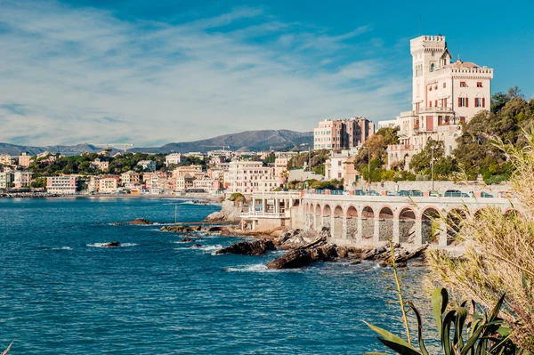 Visa Genua, hamnstad i norra Italien — Stockfoto