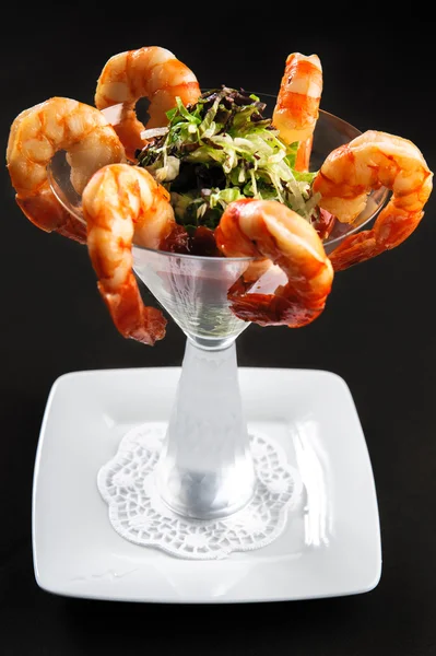 Prawns with salad — Stock Photo, Image