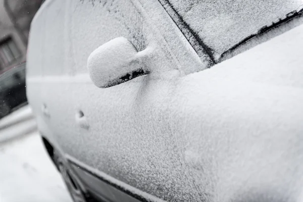 Car covered with snow — Stock Photo, Image