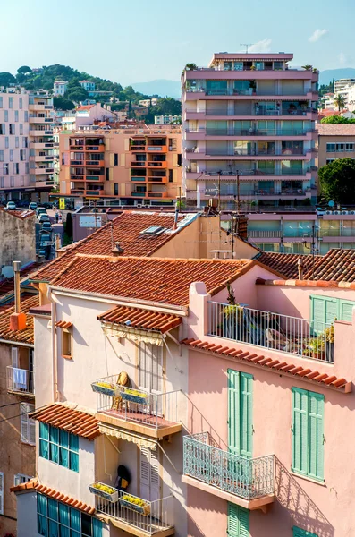 Panoramautsikt över levande hus av staden cannes, Frankrike — Stockfoto