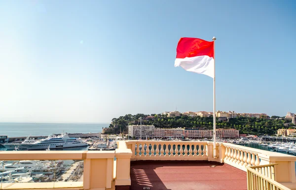 Monako Prensliği ve bakış noktası ulusal bayrak — Stok fotoğraf