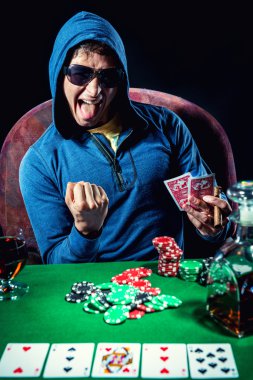 poker oyuncusu