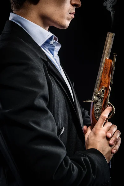 Tüfeği olan adam — Stok fotoğraf