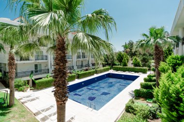 yurt içinde Yüzme Havuzu