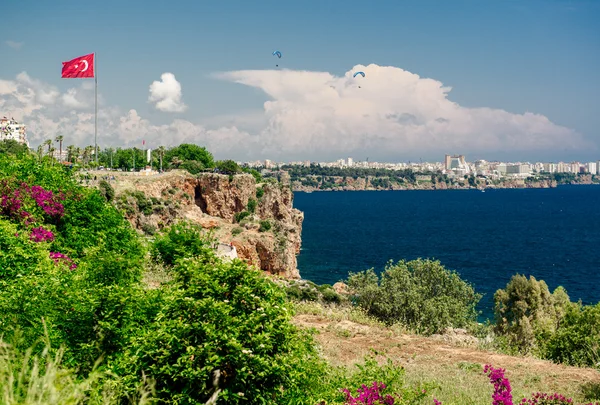 Ciudad de Antalya. Es el complejo marítimo internacional más grande de Turquía — Foto de Stock