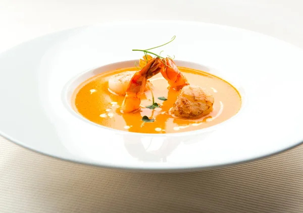 Tigela de sopa de frutos do mar frescos — Fotografia de Stock