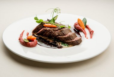 dana biftek sosu ile