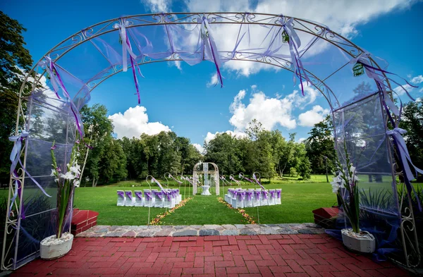 Wedding ceremony outdoors — Stock Photo, Image