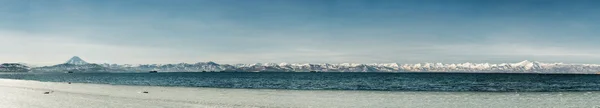 Panoramic view of Vilyuchinsky volcano and Avacha bay — Stock Photo, Image