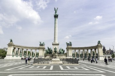 Kahramanlar Meydanı