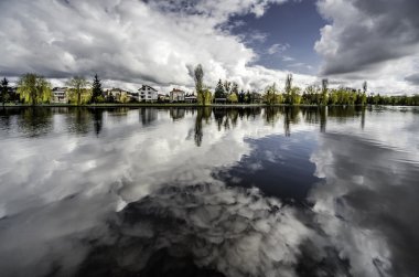 ısmarlayarak netta Nehri. Augustów şehir. Polonya