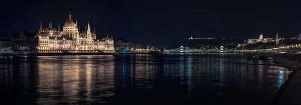 Budapest városkép éjjel. Magyarország — Stock Fotó