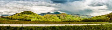 Panoramablick auf die Berge im Frühling. Slowakei