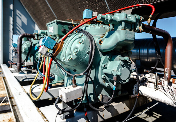 Компрессор кондиционирования
