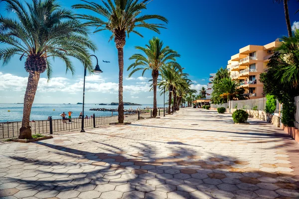 Vista para o mar de Ibiza. Espanha — Fotografia de Stock