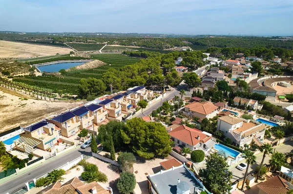 Vista Aérea Paisaje Urbano Pinar Campoverde Con Lago Artificial Modernas — Foto de Stock