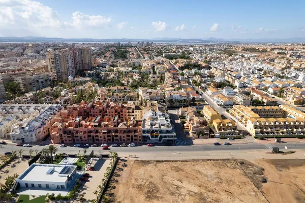 Drone Ponto Vista Cidade Resort Espanhol Torrevieja Durante Dia Ensolarado — Fotografia de Stock