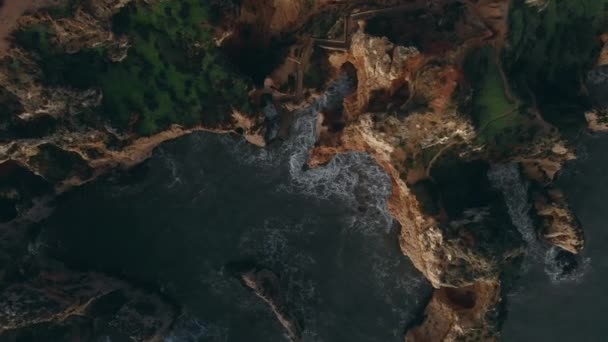 Aerial Drone Point View Raging Ocean Ponta Piedade Headland Group — Vídeo de Stock