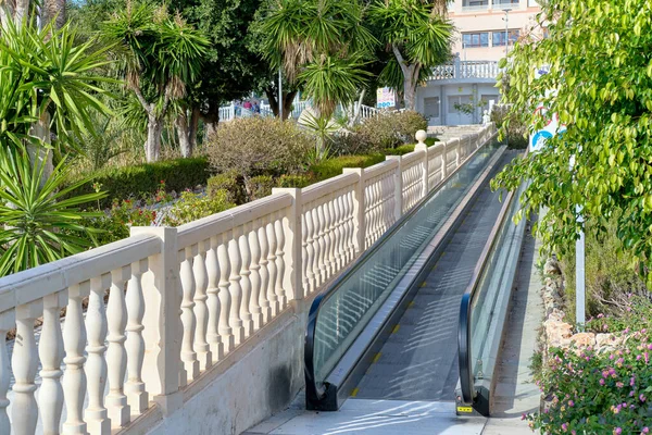 Escalera Que Conduce Calle Principal Ciudad Villajoyosa Exuberantes Plantas Árboles — Foto de Stock