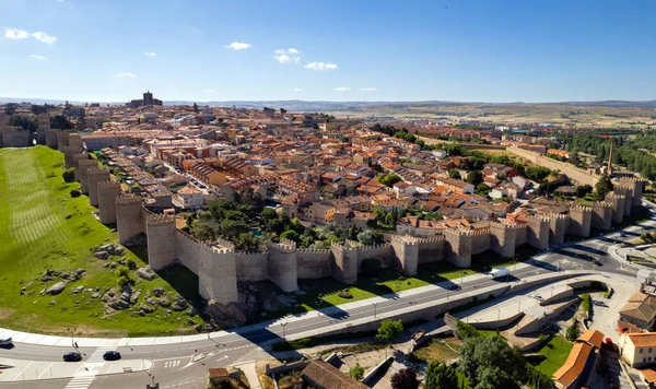 Punto Vista Del Dron Techos Paisaje Urbano Ávila Paredes Medievales —  Fotos de Stock