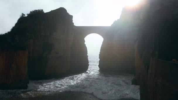 Περιτριγυρισμένο Από Γκρεμούς Γραφικό Praia Dos Estudantes Αμμώδη Παραλία Των — Αρχείο Βίντεο