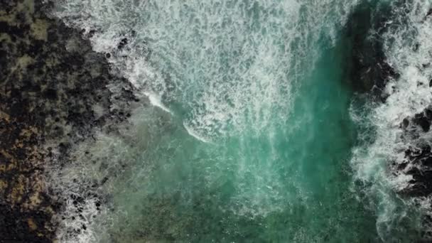 Widok Lotu Ptaka Caleta Del Mojon Blanco Plaża Czarne Kamienie — Wideo stockowe