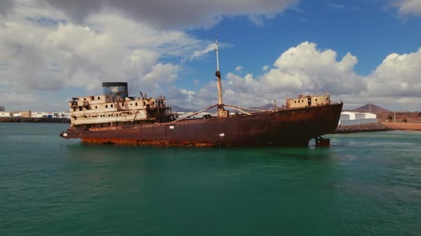 Rusting Abandoned Huge Ship Barco Telamon Waters Atlantic Ocean Lanzarote — Stock Video