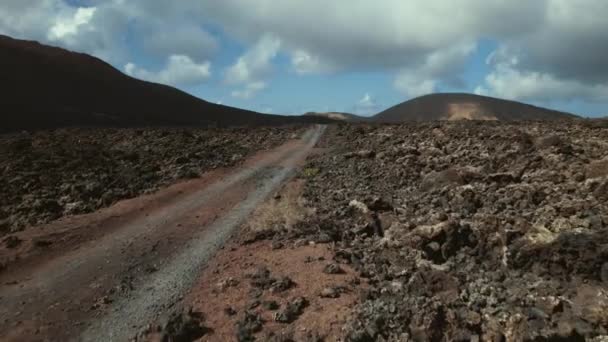 Drone的观点Timanfaya国家公园岩石火山自然景观 加那利群岛 兰萨罗特 西班牙 旅游目的地和旅游胜地概念 — 图库视频影像
