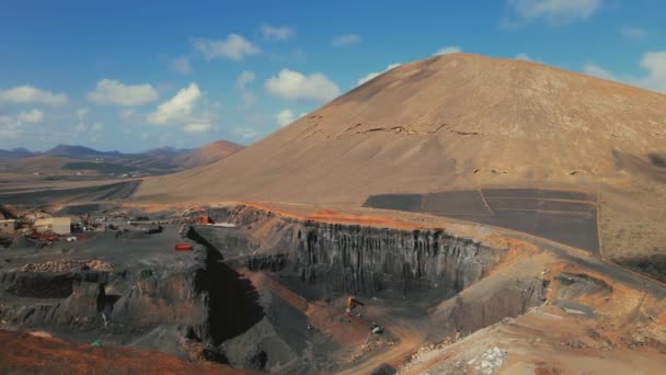 Dron Pohledu Jedné Nejvíce Unikátních Skalních Útvarů Lanzarote Stratified City — Stock video