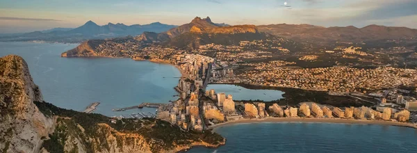 Aerial Shot Drone Point View Salt Lake Rocky Cliff Penyal — Stock Photo, Image