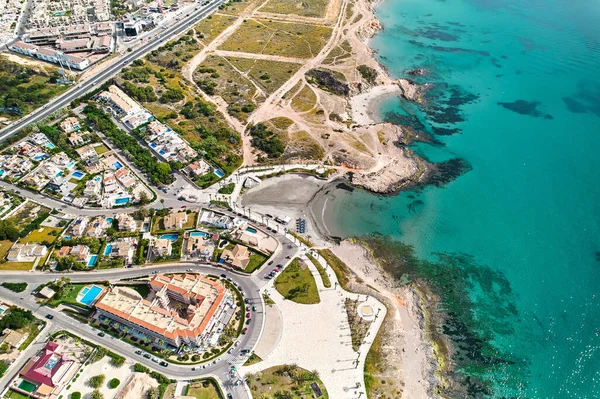 Playa Cala Mosca Nın Turkuaz Akdeniz Kıyısında Güneşli Bir Yaz — Stok fotoğraf