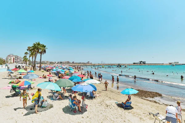 Torrevieja Spain August 2022 Lot People Sunbathing Naufragos Beach Enjoy — Stock Photo, Image