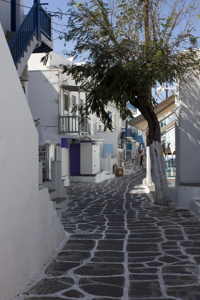 典型的爱琴海小镇街头 — 图库照片